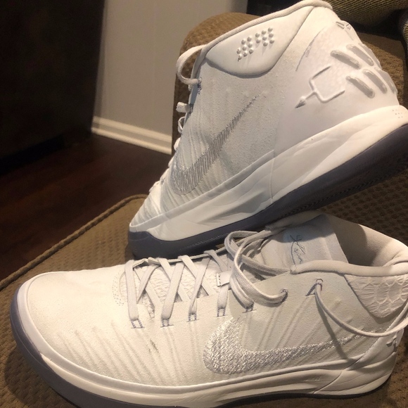 kobe pure platinum